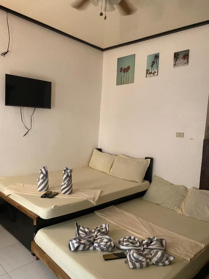 Mia Affordable Rooms 엘니도 외부 사진