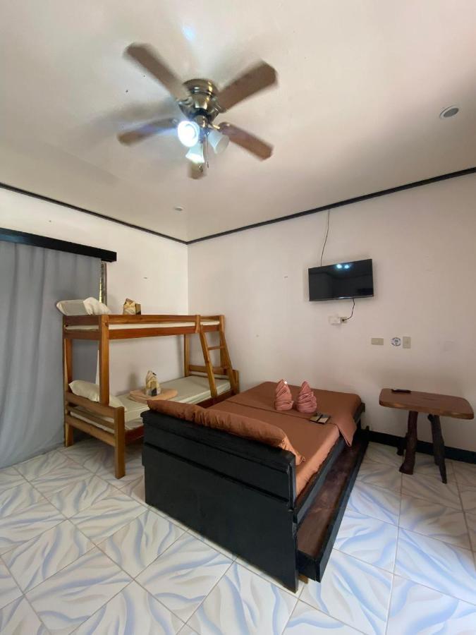 Mia Affordable Rooms 엘니도 외부 사진